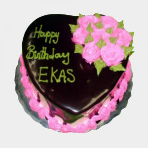 eggless-heartshape-chocolate-cake